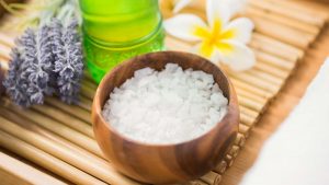 salt-scrub-and-oil-massage